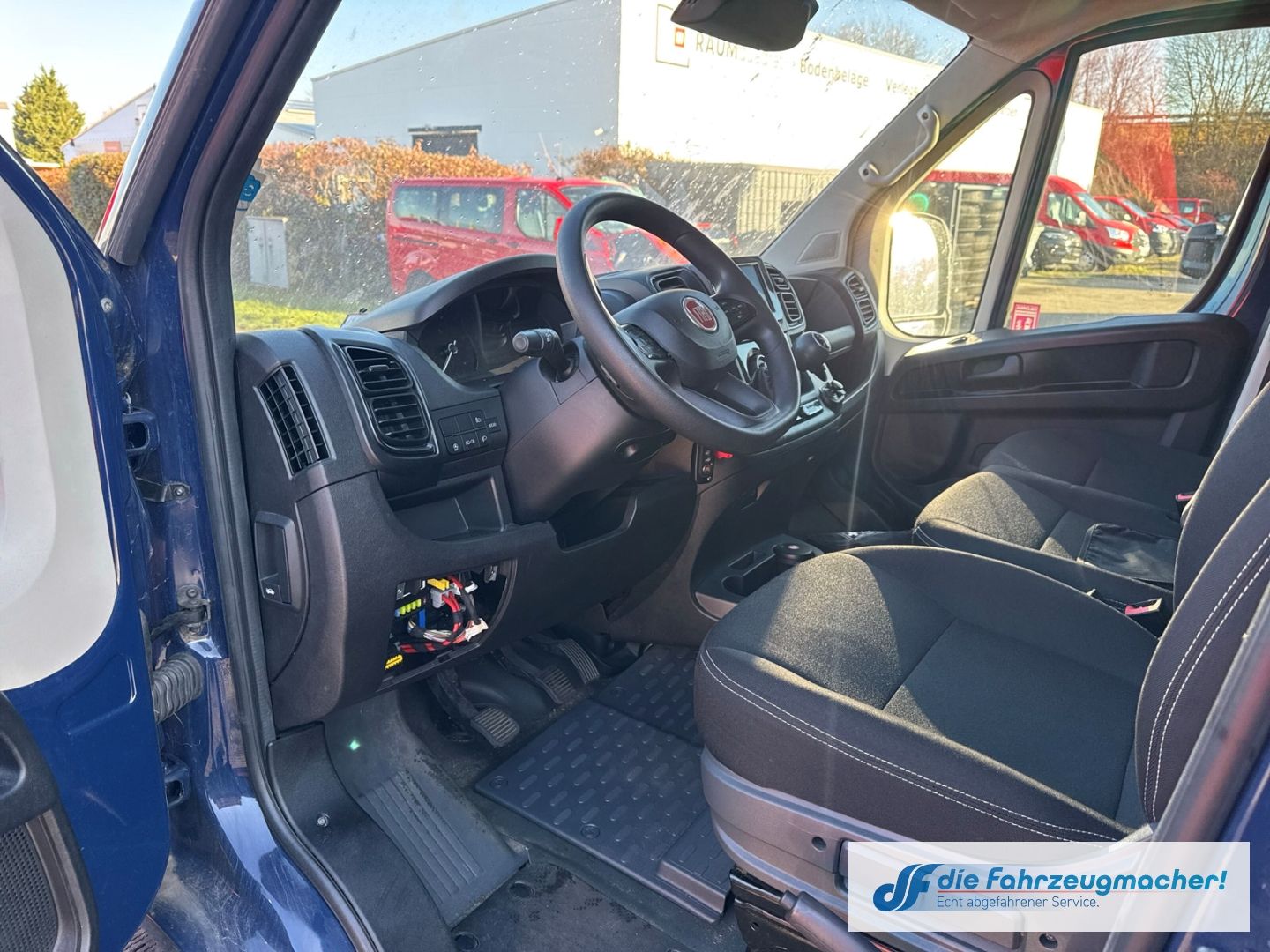 Fahrzeugabbildung Fiat Ducato Grossr.-Kasten33 140 L4H2 MOTORSCHADEN