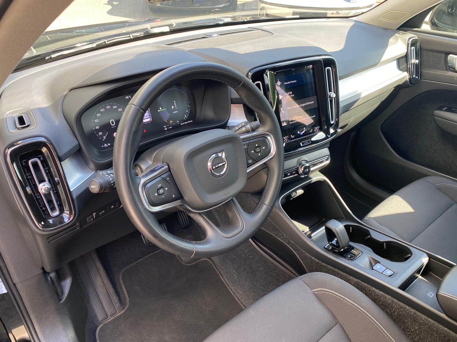 Fahrzeugabbildung Volvo XC40 Inscript Plug-In Hybr LED+NAVI+KAM+DAB+ACC+
