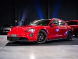 Porsche Taycan GTS Sport Turismo 93.4 kWh - ACC - BOSE® - rote Porsche Taycan