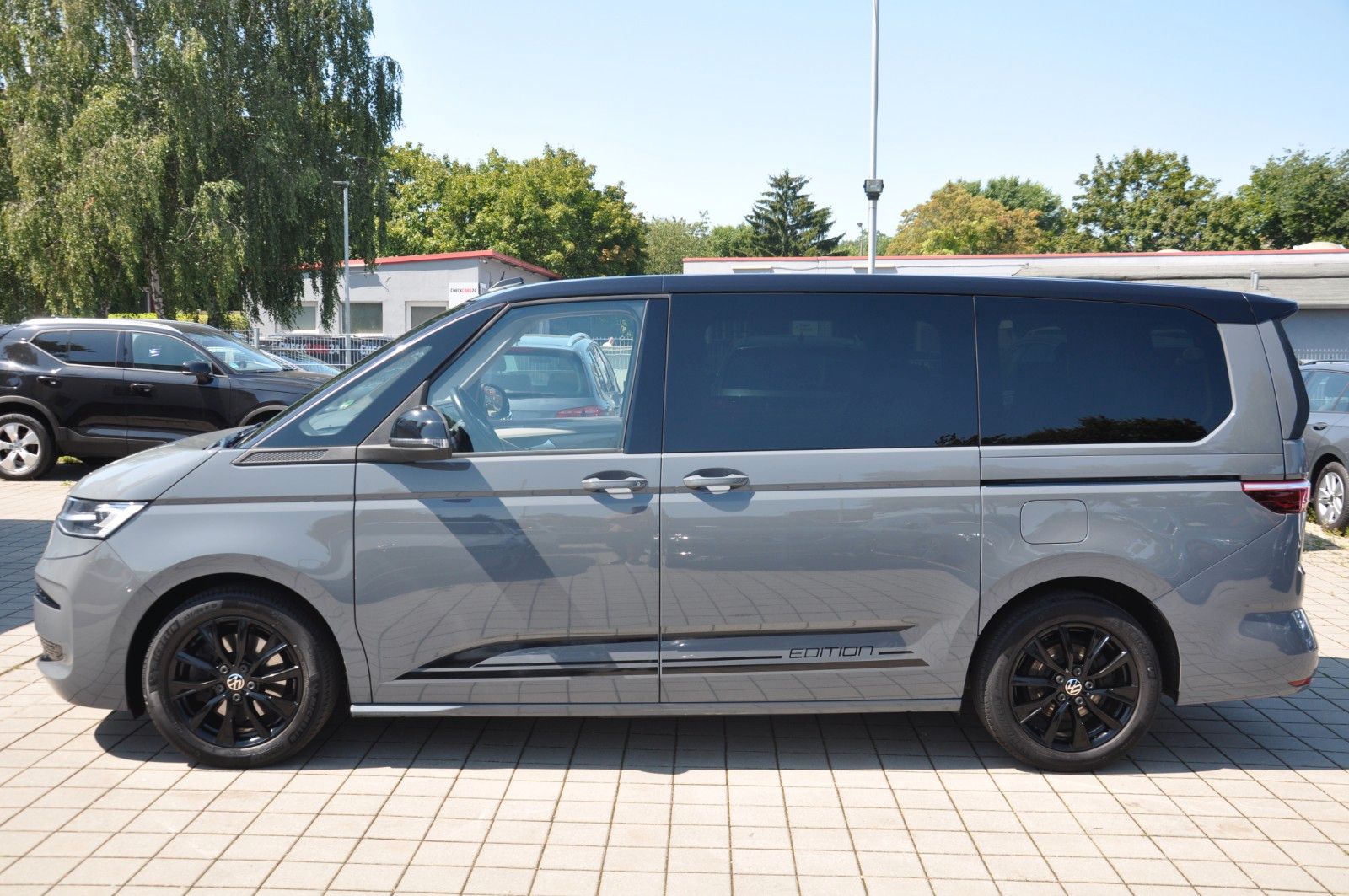 Volkswagen T7 Multivan Edition Lang 2.0 TSI MATRIX-AHK-NAV foto 4