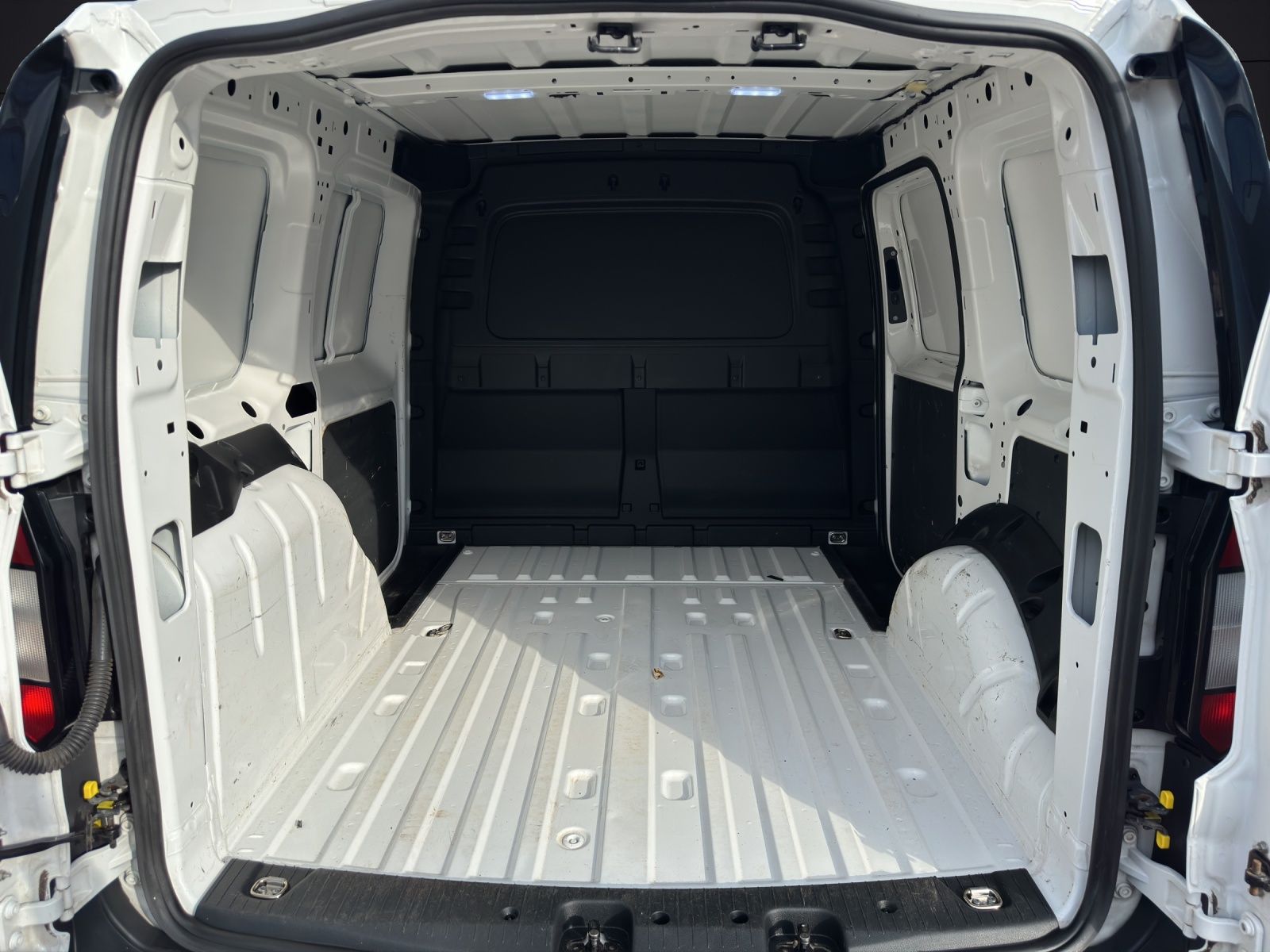 Fahrzeugabbildung Volkswagen Caddy Kasten TDI AHK KLIMA GRA DAB