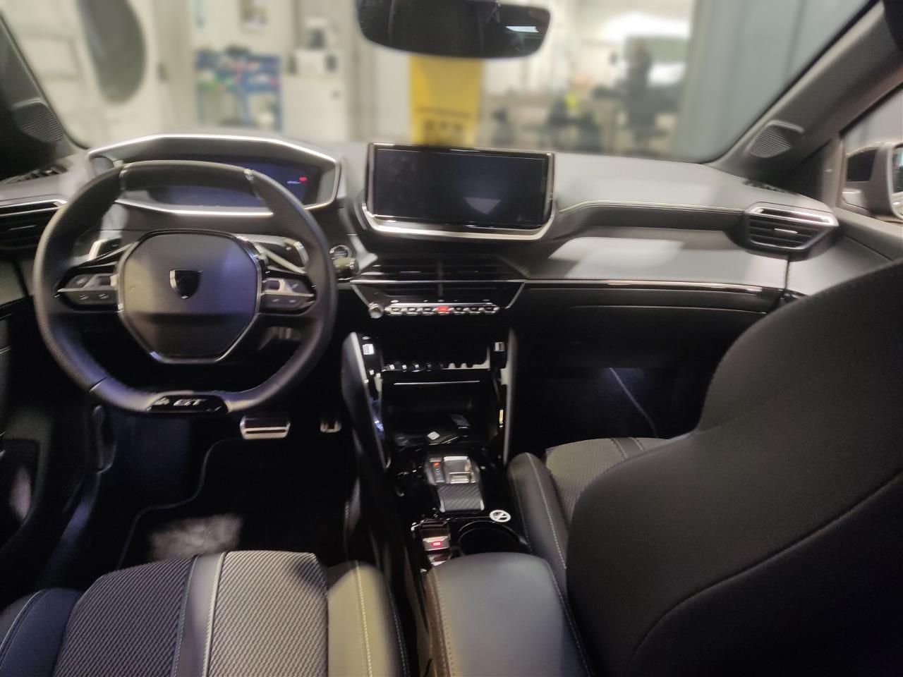 Fahrzeugabbildung Peugeot 208 GT MHEV 145e-DSC6+Navi+Rückfahrk.+PDC