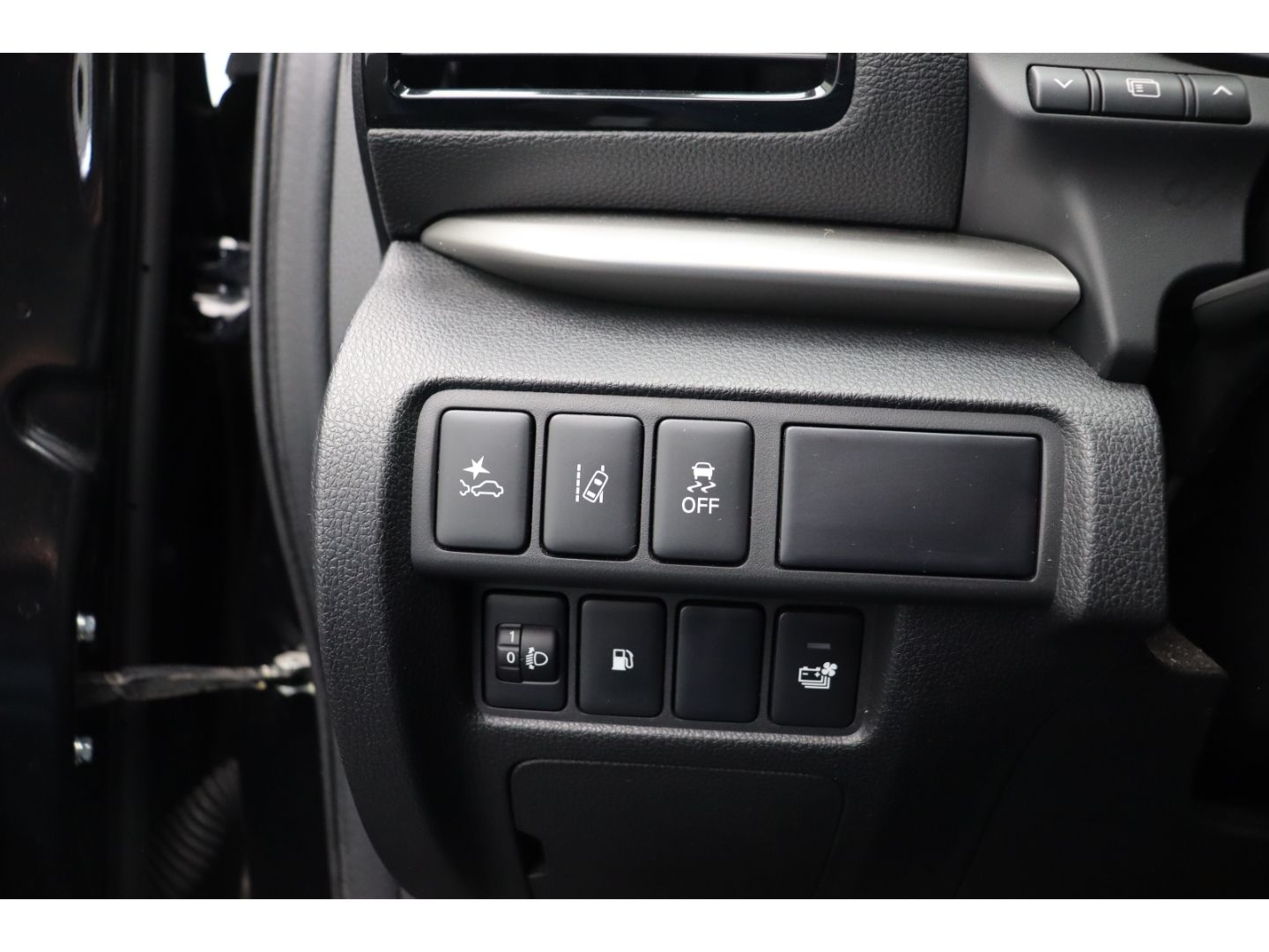 Fahrzeugabbildung Mitsubishi Eclipse Cross Basis Hybrid 4WD Rückfahrkamera