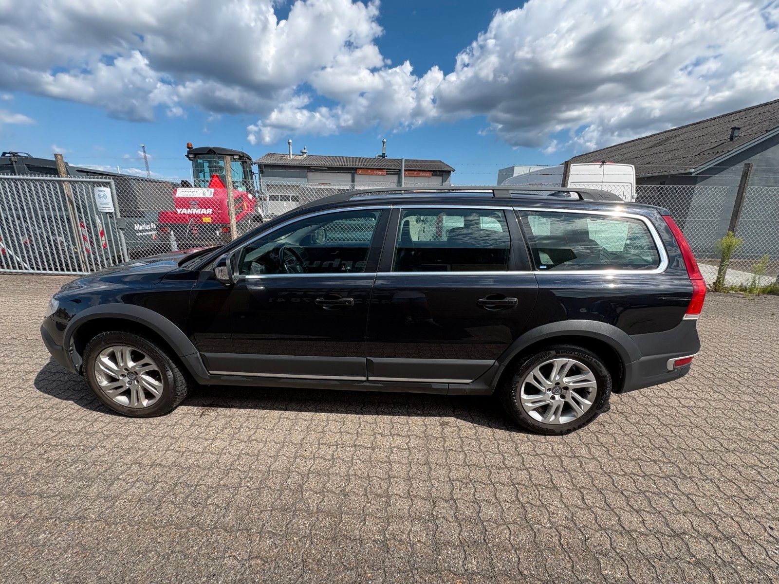 Volvo XC70 - 1