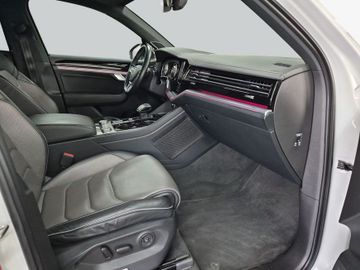 Volkswagen Touareg - 12