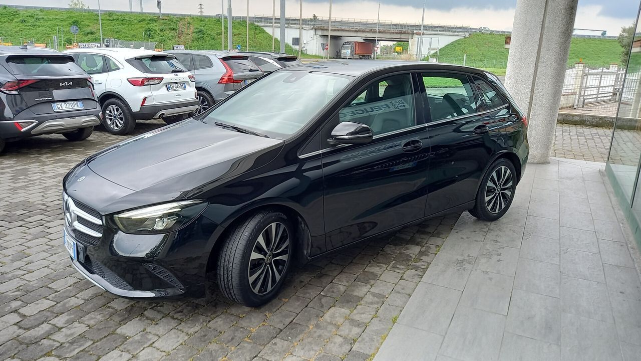 Mercedes-Benz Mercedes-benz B 180 d Automatic Business Extra imagem 3