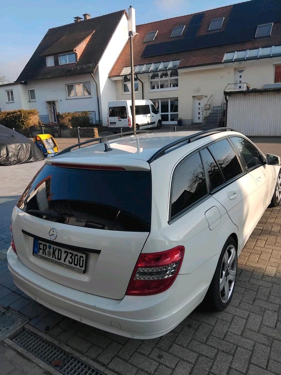 Mercedes-Benz C200 2010 — rear view