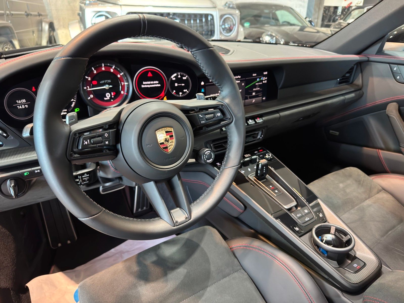 Porsche 911/Carrera/4/GTS/PANO/SHZ/LED/360*/ foto 9