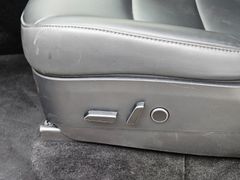 Fahrzeugabbildung Model Y Maximale Reichweite Dual AWD Long Range