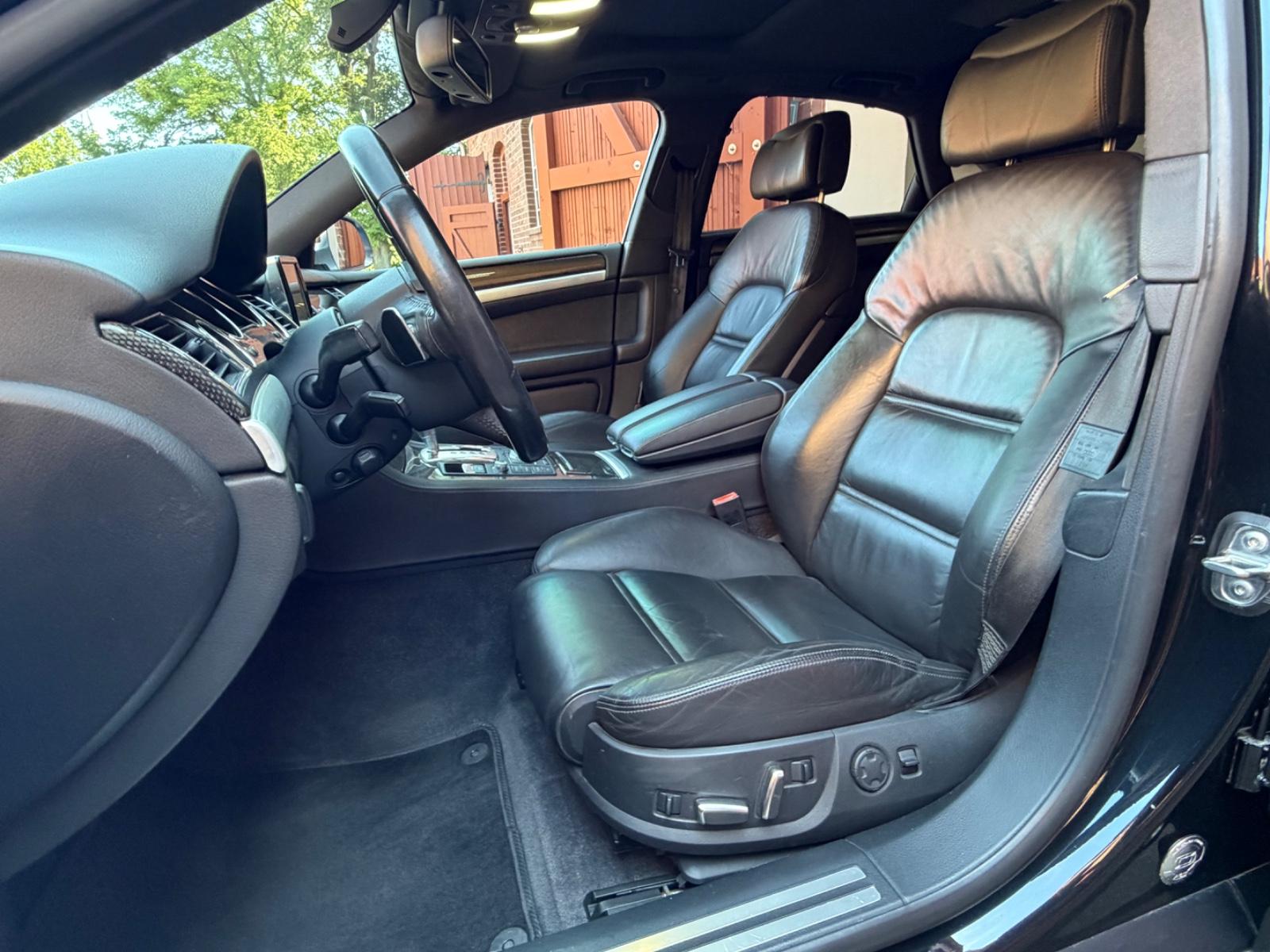 AUDI S8 5.2 QUATTRO V10 450ch - BVA - BANG & OLUFSEN - TOIT PANORAMIQUE - CAMÉRA DE RECUL - JANTES 20"