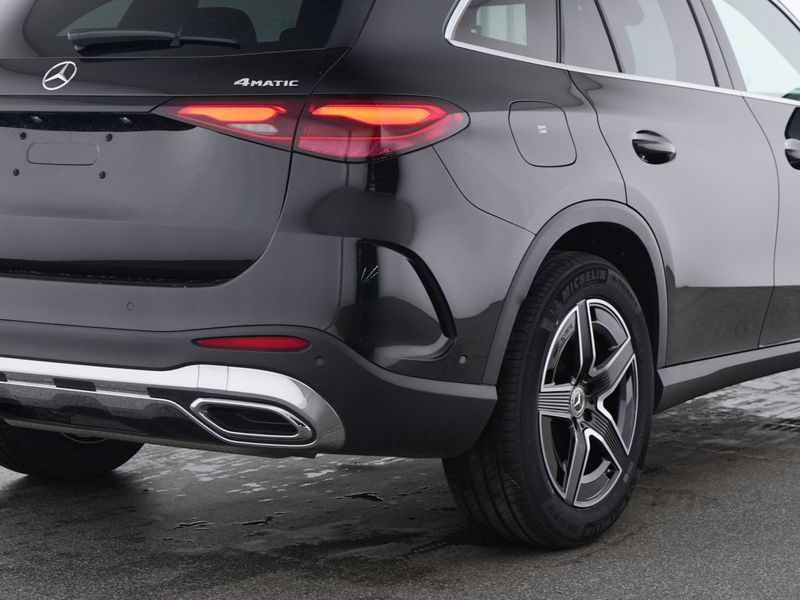 Fahrzeugabbildung Mercedes-Benz GLC 200 4M AMG AHK+Pano+Distr+Totw+Memory+Ambi