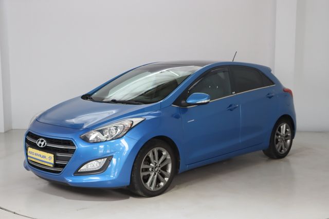 Hyundai i30 Passion * Navi * RFK * Lenkradhzg.
