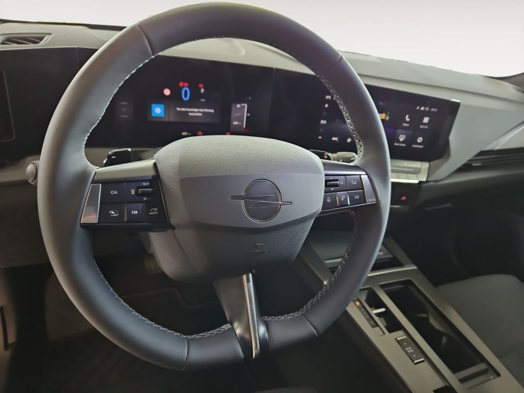 Fahrzeugabbildung Opel Astra Sports Tourer Hybrid 107 kW GS
