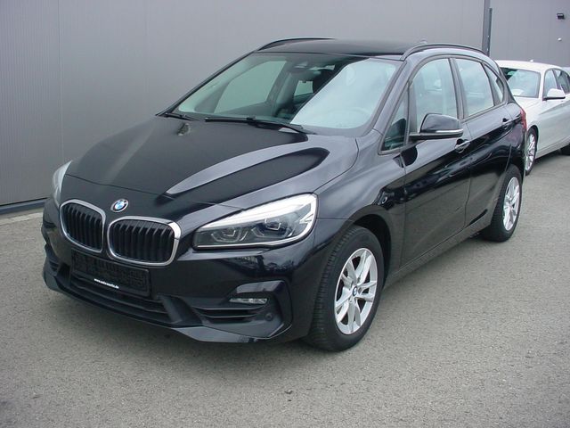 BMW 220i Active Tourer*Panorama*Navi*LED*