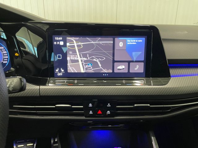 Golf VIII R-Line 1.5 eTSI DSG PANO NAVI
