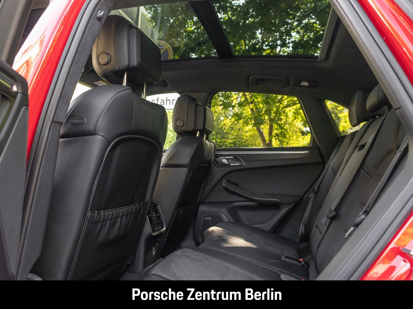 Porsche Macan GTS Karminrot Sportabgasanlage Panorama foto 8