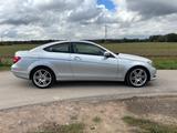 Mercedes-Benz C 180 BlueEFFICIENCY Coupé - - Mercedes-Benz C 180 aus 2012: Coupe