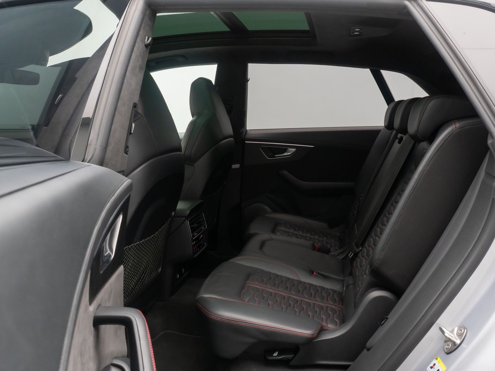 Fahrzeugabbildung Audi RSQ8 4.0 TFSI Panorama 360&deg; HUD B&O VOLL 23Zoll