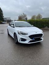 Ford Focus 1,0 EcoBoost 92kW ST-Line Turnier ST-Line - Ford Focus: 1.9