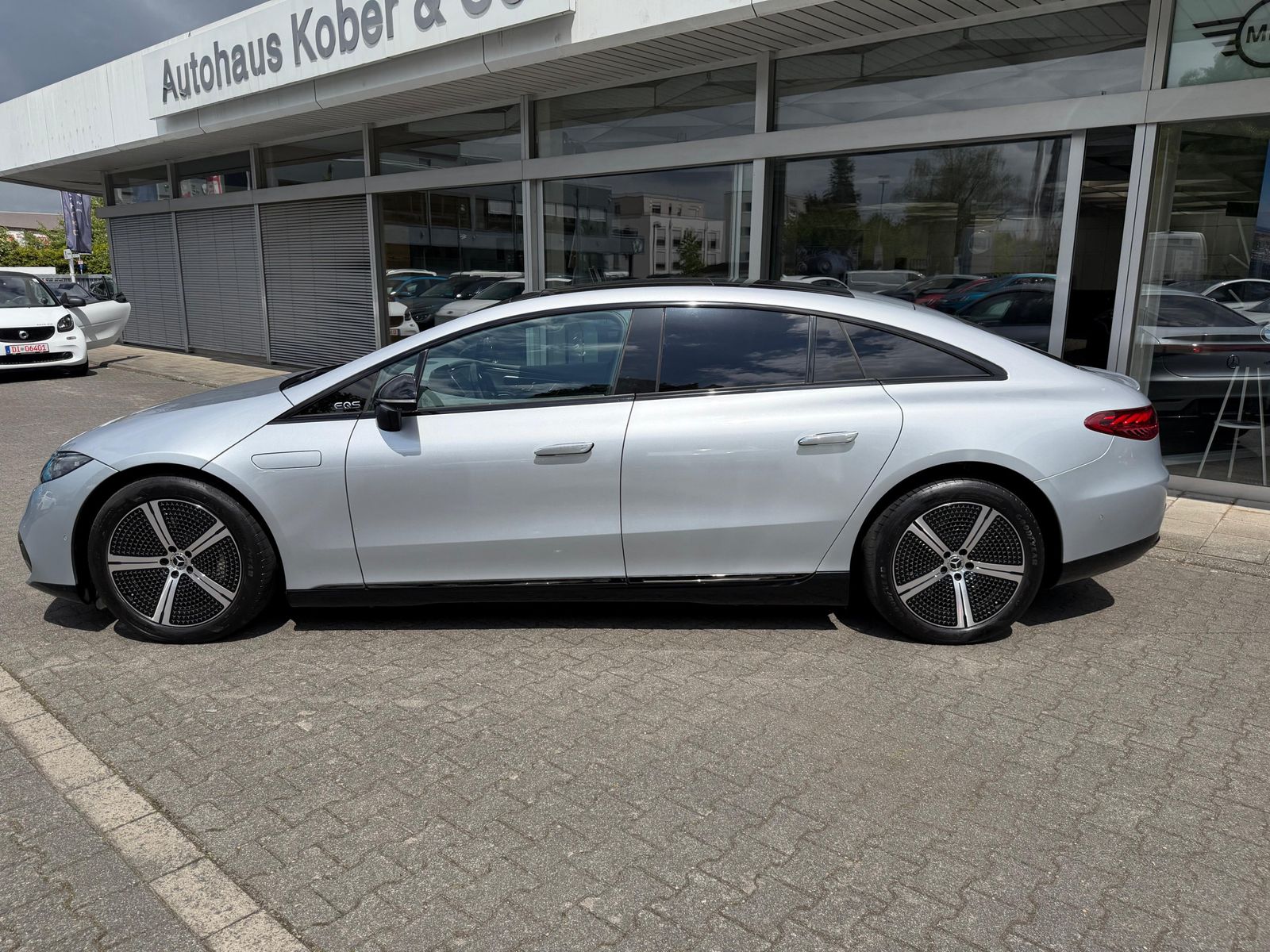 Fahrzeugabbildung Mercedes-Benz EQS  450+ AIRMAT+PANO+LED+SHZ+MEMO+ACC+WP+360°+