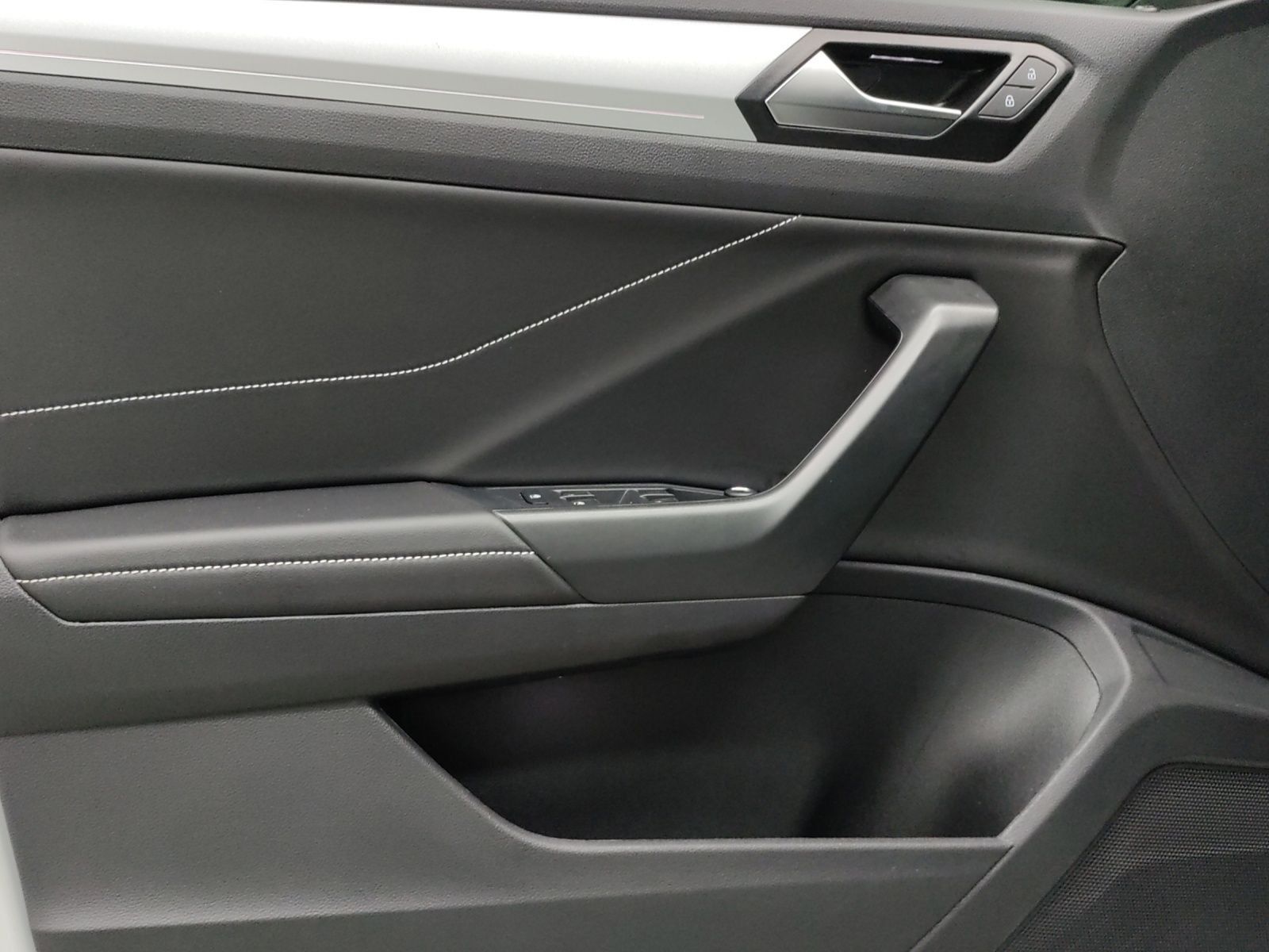 Volkswagen T-Roc - Bild 9