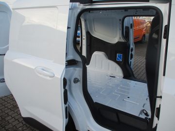 Ford Transit Courier Limited NAVI + Winterp.