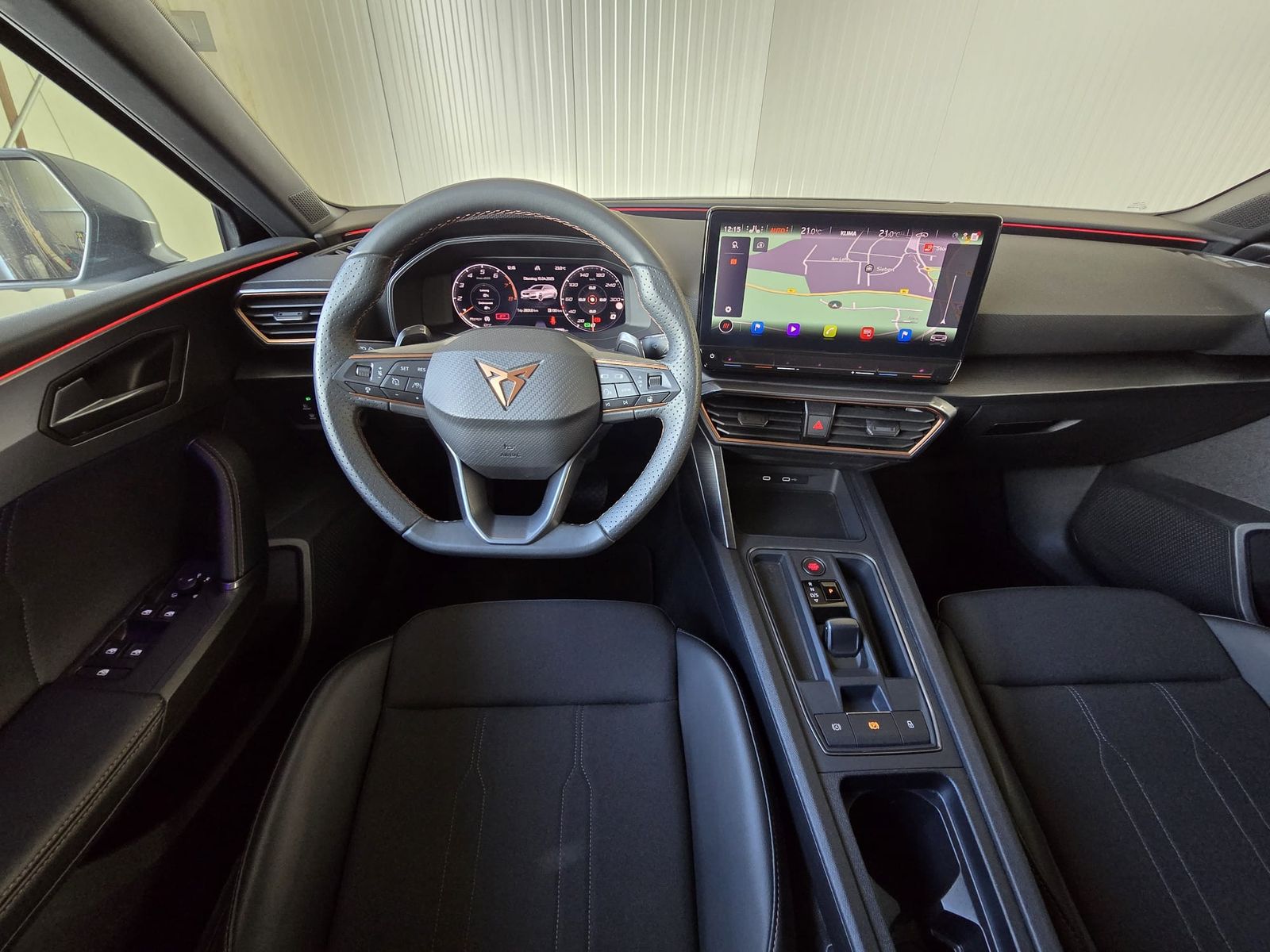 Fahrzeugabbildung CUPRA Leon 1.5 eTSI DSG MATRIX-LED*ACC*APP*KAMERA*18"