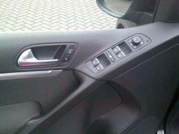 Volkswagen Tiguan - 10