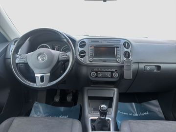 Volkswagen Tiguan - 8