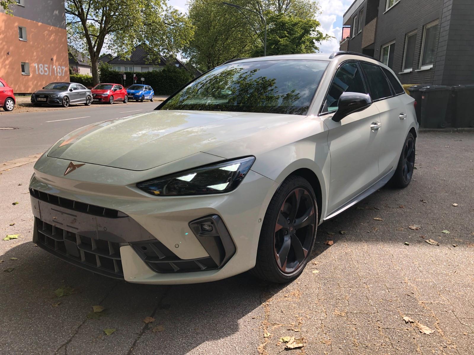 Cupra Leon Sportstourer 2.0 TDI *PANO*AHK*MEMORY*CAM*