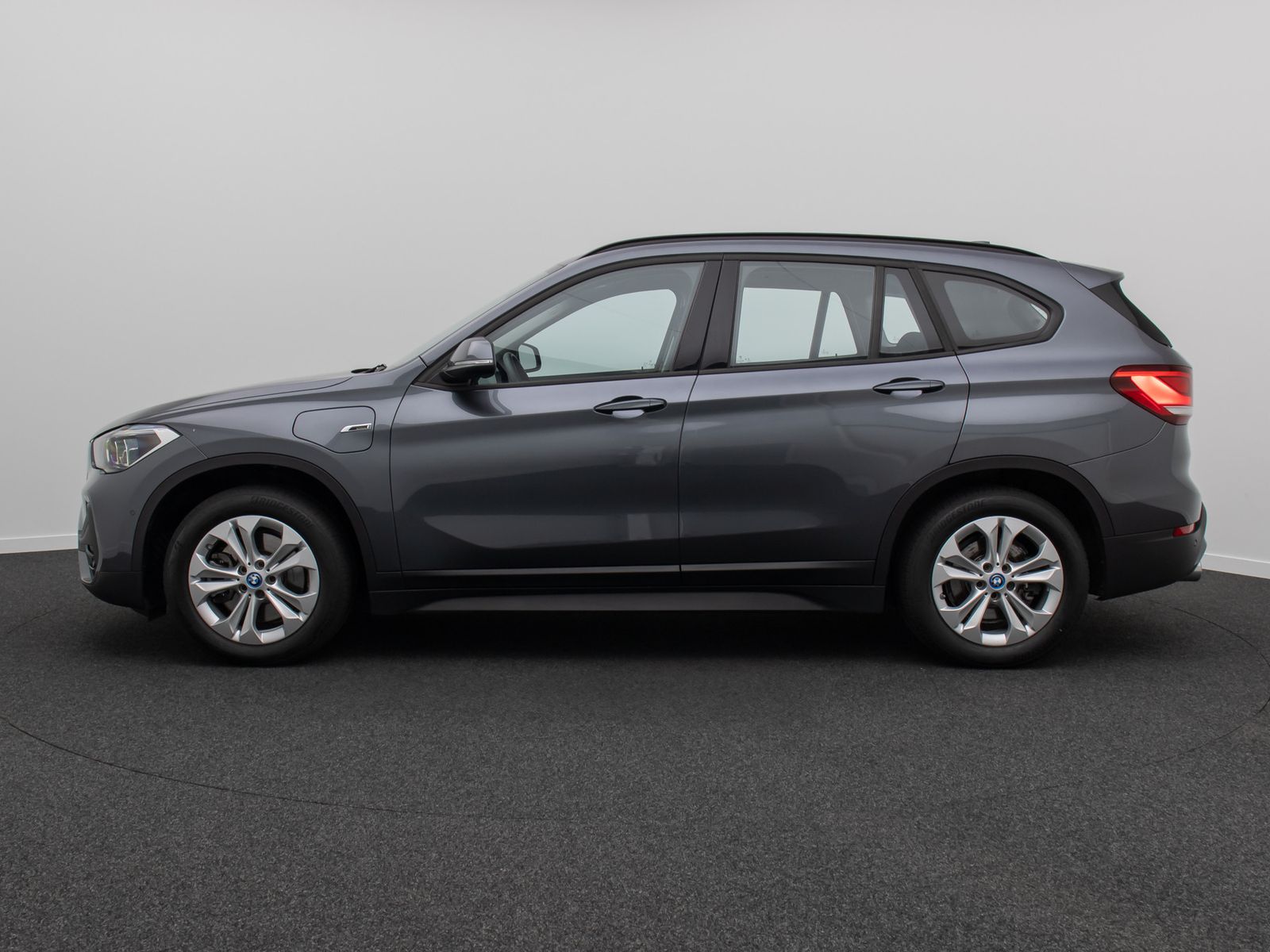 Fahrzeugabbildung BMW X1 xD25e Navi+HiFi Kamera Alarm HUD DAB Panorama