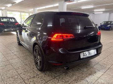 Volkswagen Golf - 7