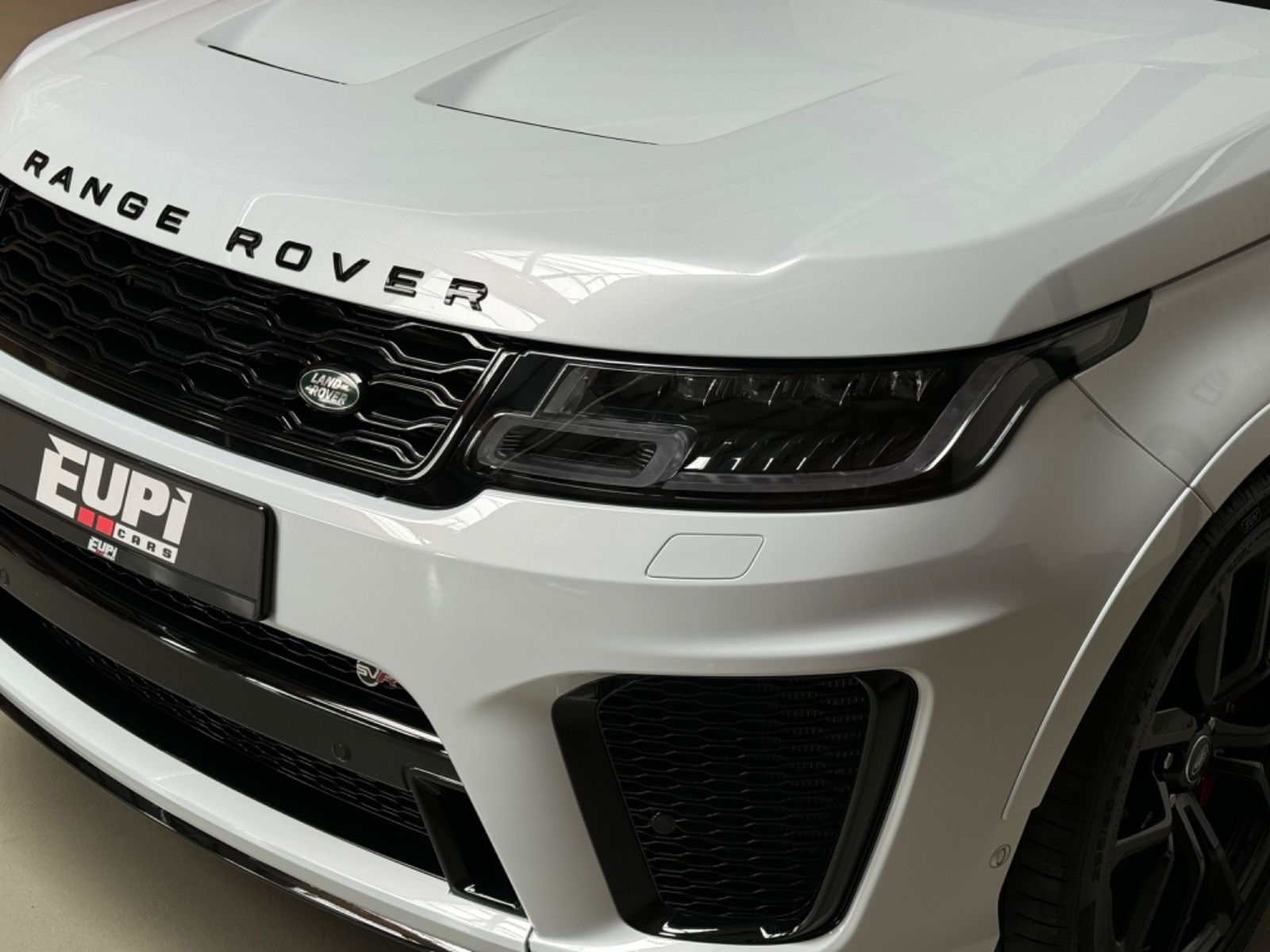 Fahrzeugabbildung Land Rover Range Rover Sport SVR/LASER LED/Standheiz./360°