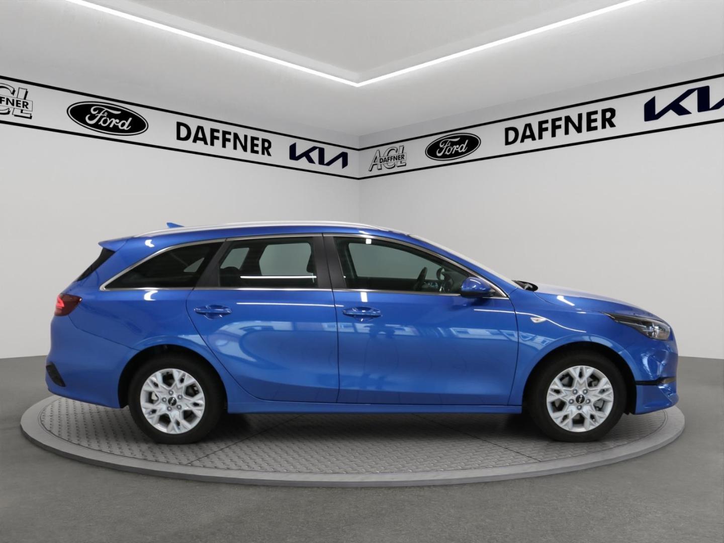 Kia Ceed_sw Vision Kamera PDC Navi SHZ Tempomat Alu