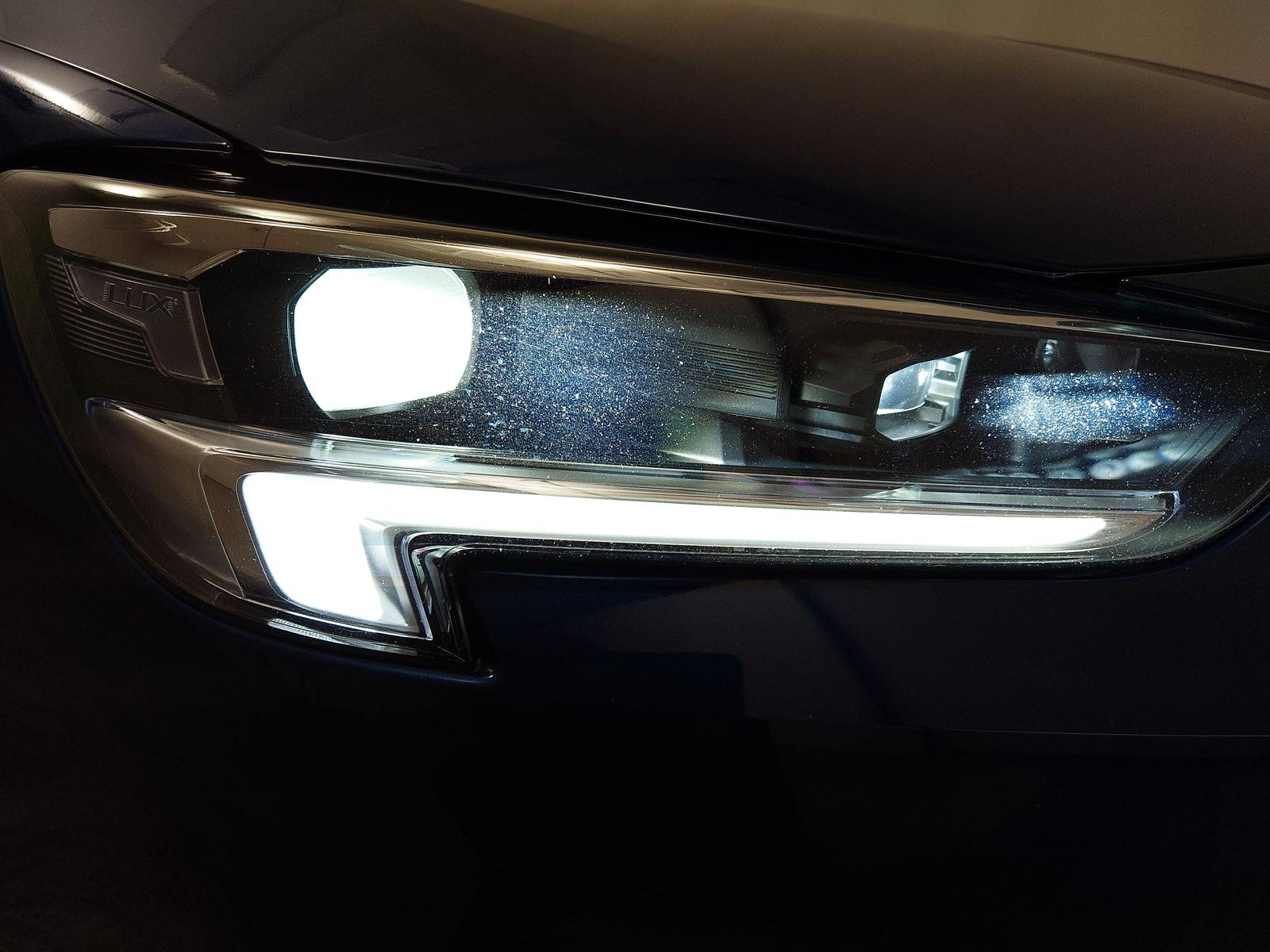 Opel Insignia ST 2.0 CDTI Elegance NAVI LED RFK HUD
