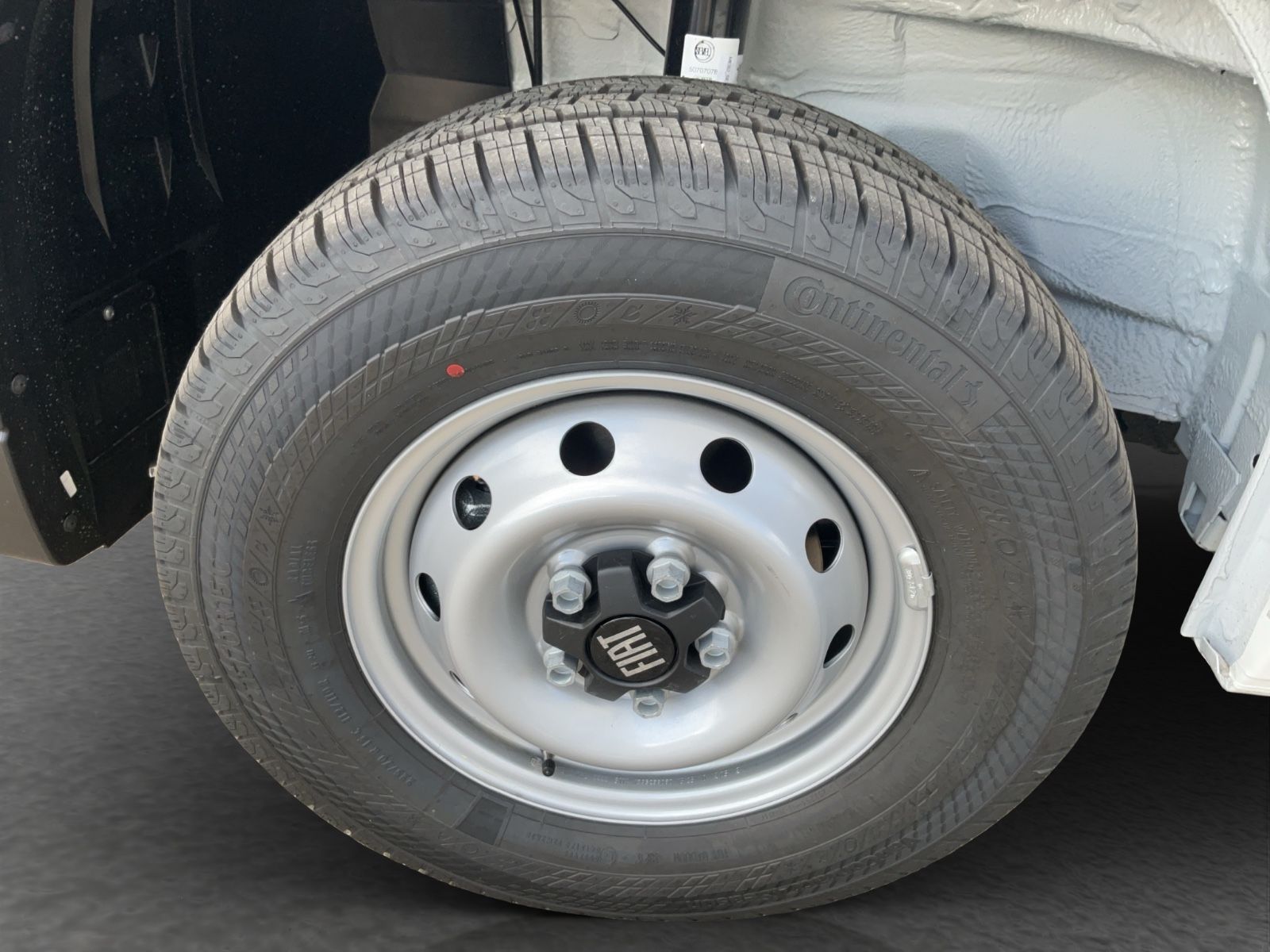 Fahrzeugabbildung Fiat Ducato L2H1 120 MJ Komfortsitz Kamera Klima