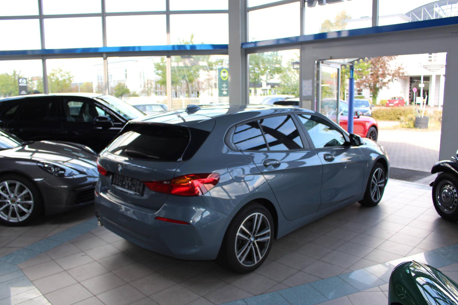 BMW 118 i Advantage Automatik Leder Glasdach