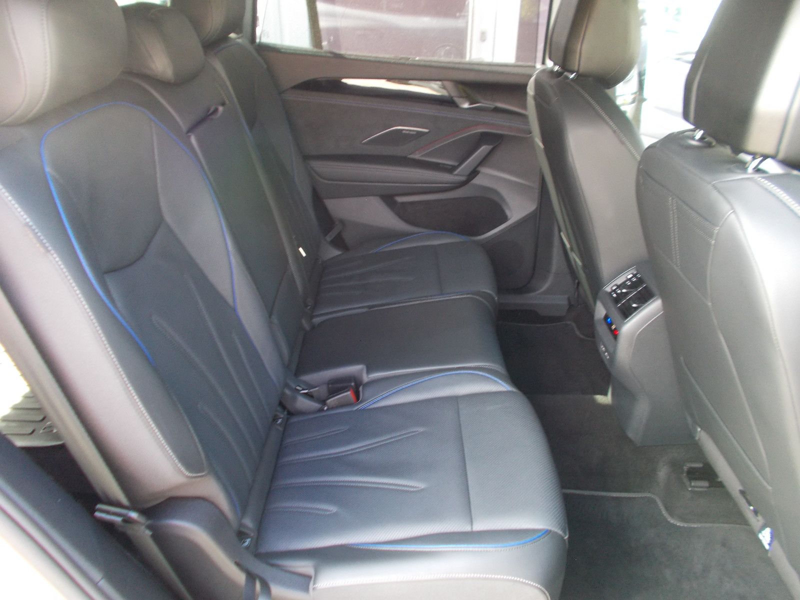 Volkswagen Tayron 2.0 TDI 142 kW 4Motion R-Line 7 - Sitzer foto 21