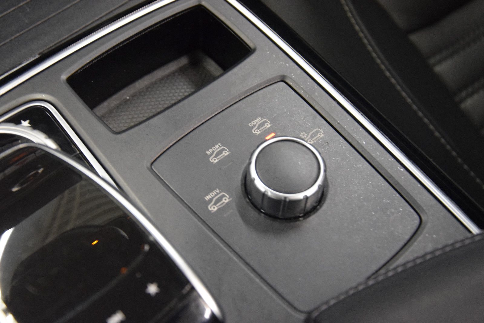 Fahrzeugabbildung Mercedes-Benz GLE 350d Coupé 4Matic AMG Line Pano HuD h/k Dist