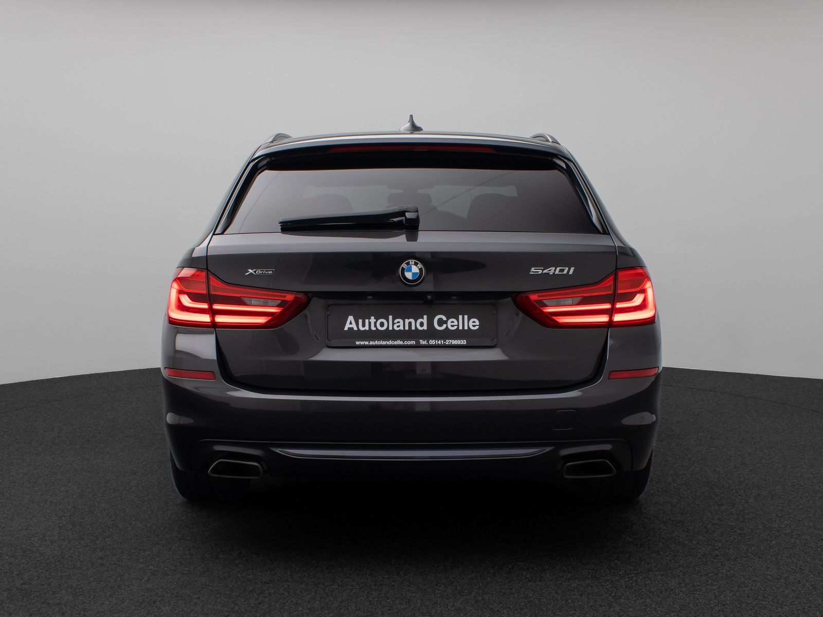 Fahrzeugabbildung BMW 540i xD SportLine Panorama HUD DAB HiFi 4xKlima