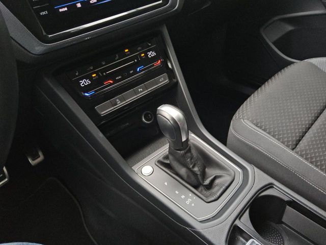 Touran 2.0TDI Aut. ACTIVE 7-Sitzer AHK Navi ACC