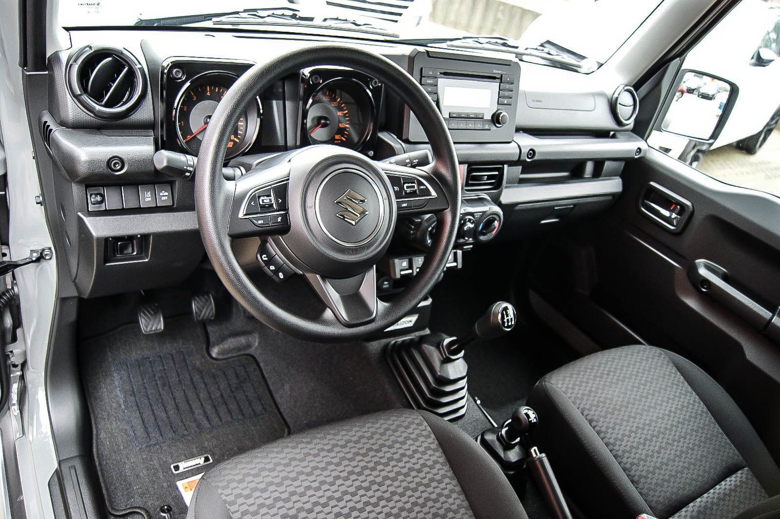 Fahrzeugabbildung Suzuki Jimny 1.5 Horizon Limited Edition 900 NFZ