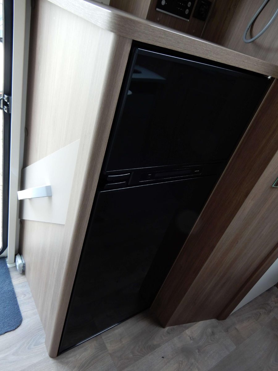 Fahrzeugabbildung Carado CAPRON T338+