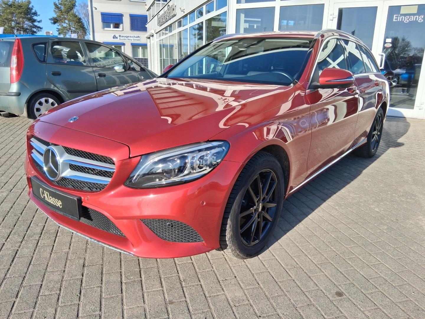 Mercedes-Benz C 300 T d4Matic MULTIBEAM Distronic 360°SHZG AHK