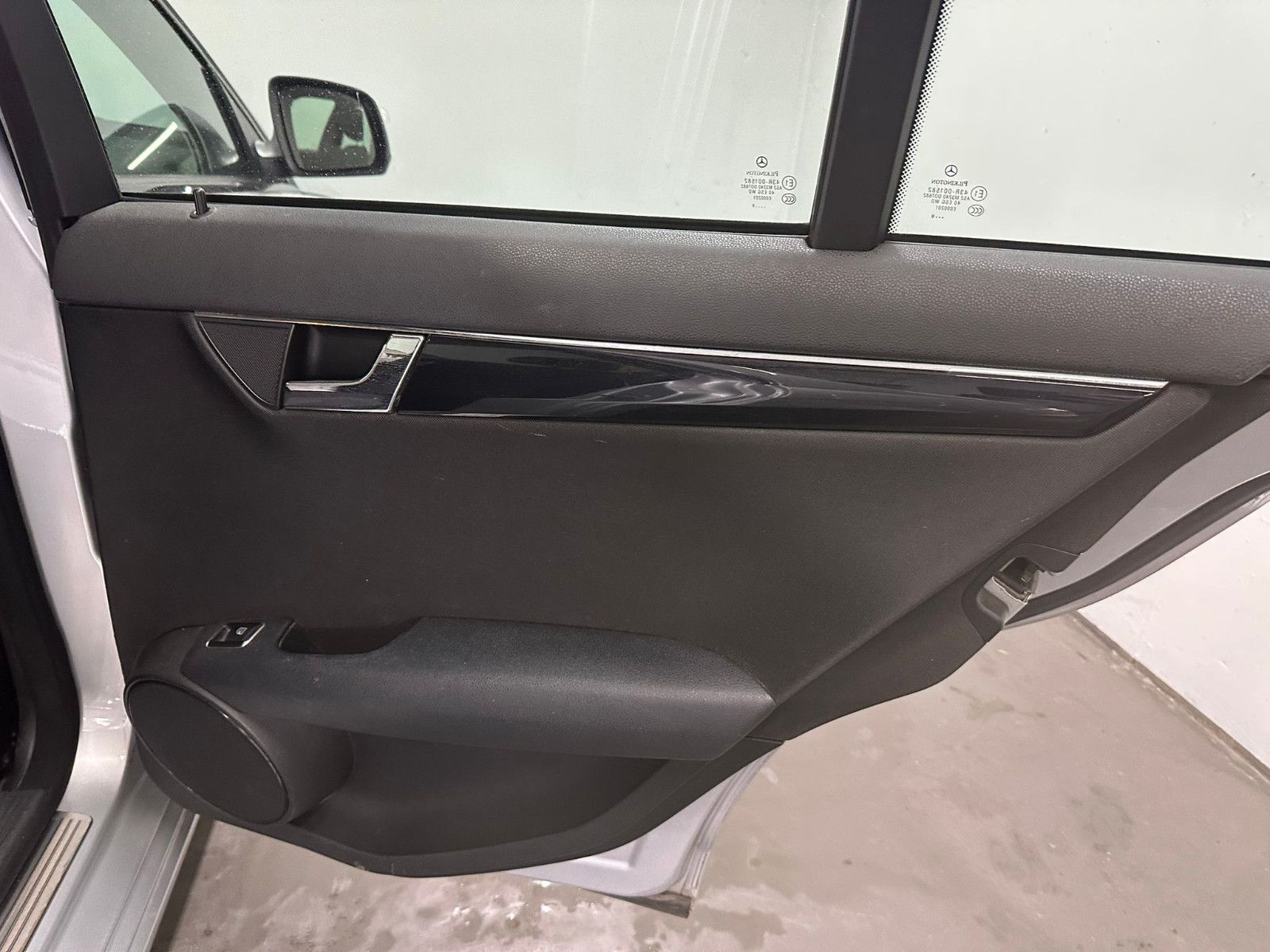 Fahrzeugabbildung Mercedes-Benz C 220 CDI *KLIMA*AHK*TÜV NEU*