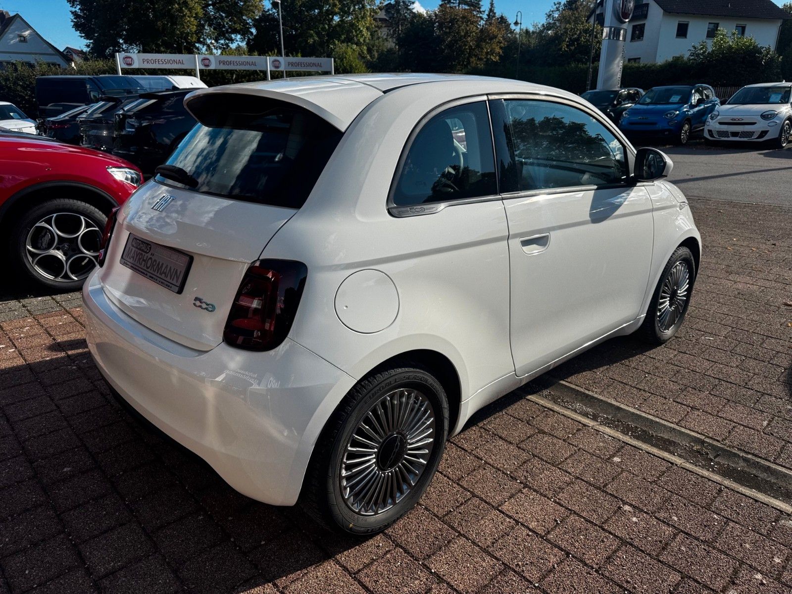 Fahrzeugabbildung Fiat 500e Carplay 118PS Klimaaut.