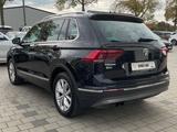 Volkswagen Tiguan Highline 4Motion ACC AHK LED Navi ViCo - Volkswagen Tiguan: Highline