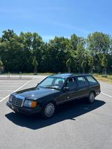 Mercedes-Benz E 230 W124 S124 T MODEL 230 TE MERCEDES BENZ  - Mercedes-Benz E 230: Kombi
