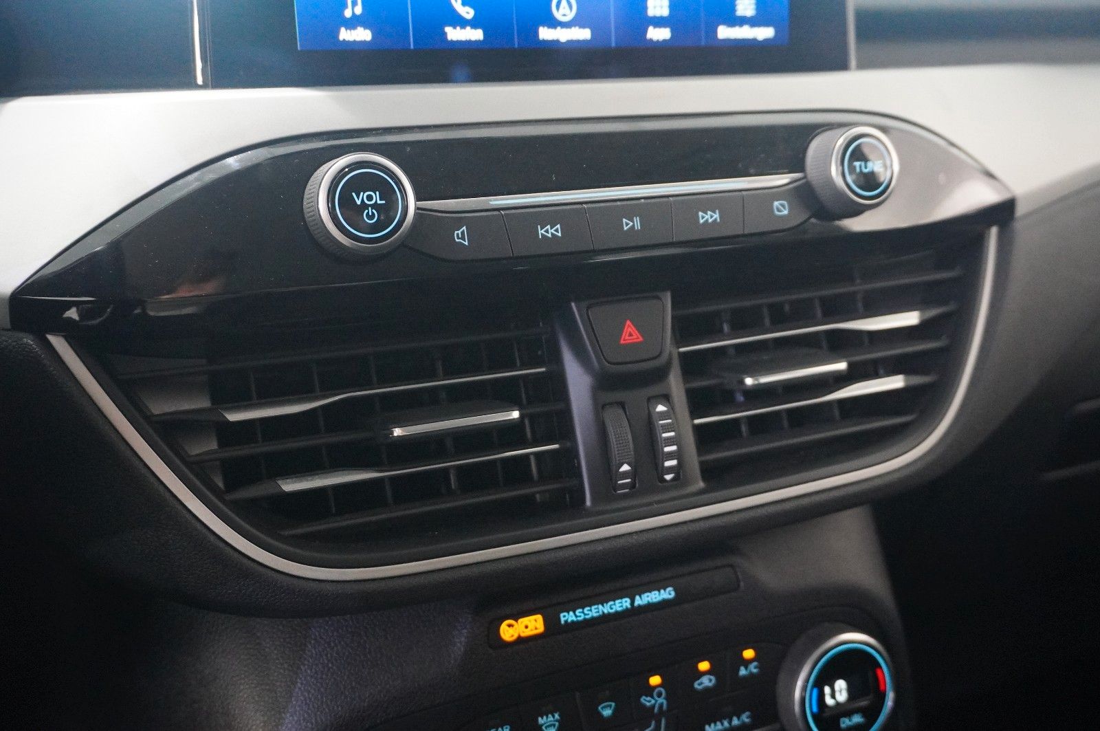 Fahrzeugabbildung Ford Kuga 2.5 HYBRID COOL & CON. NAVI/LED/SPORT/DAB+