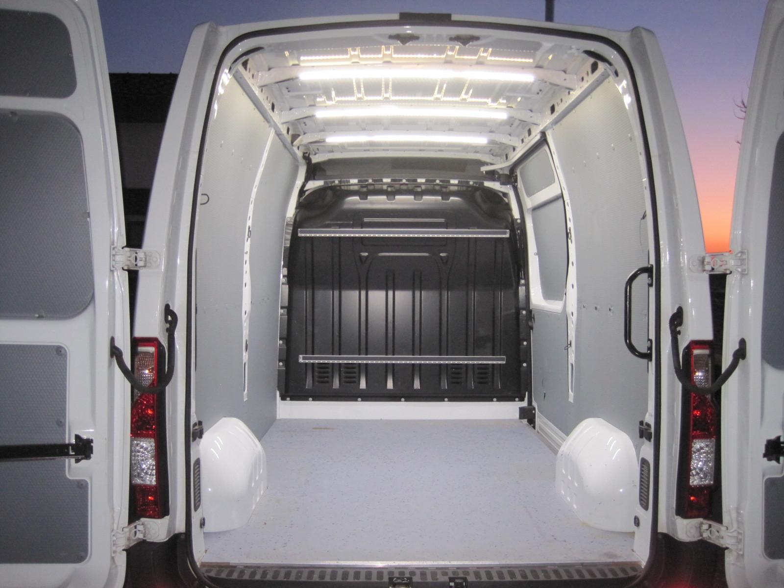 Opel Movano 2,3 L2H2 Schwingsitz 270° Türen 3-Sitzer